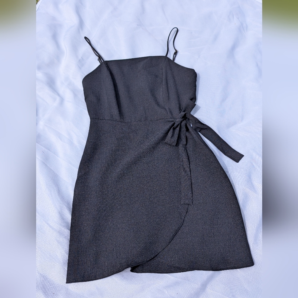 Elegant Black Sleeveless Dress